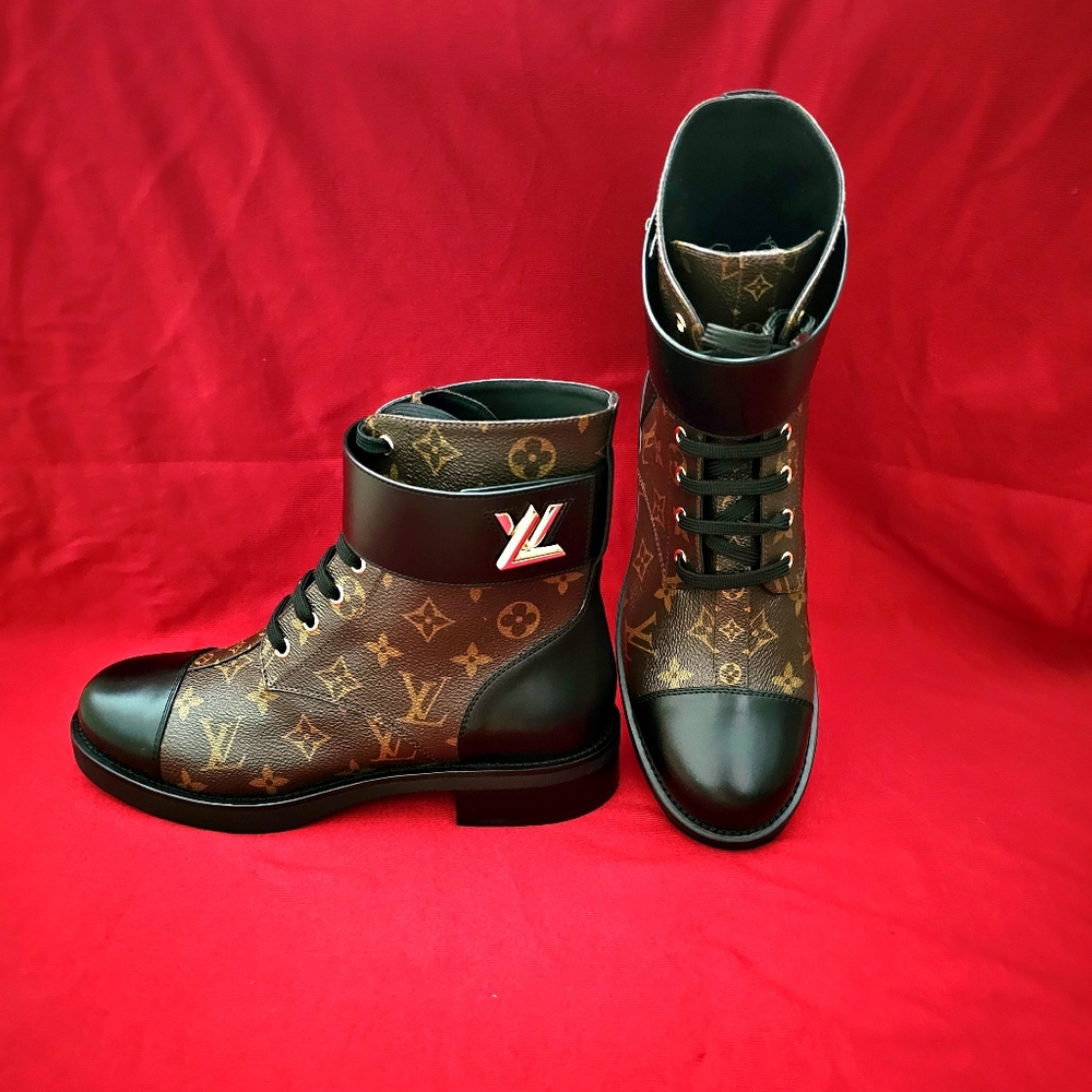 Louis Vuitton Wonderland Flat Ranger